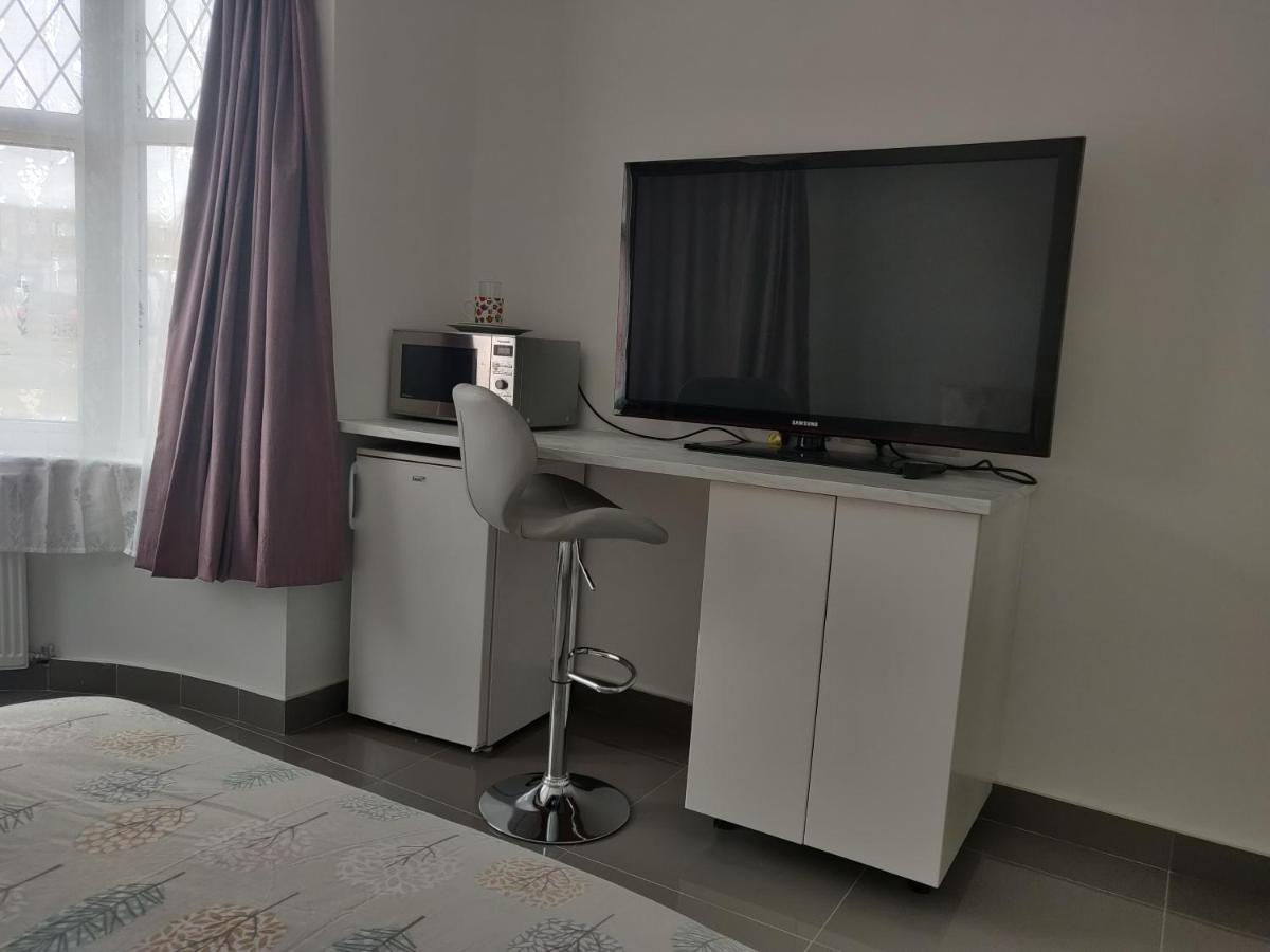 Stunning Double Room in Harrow London Eksteriør bilde
