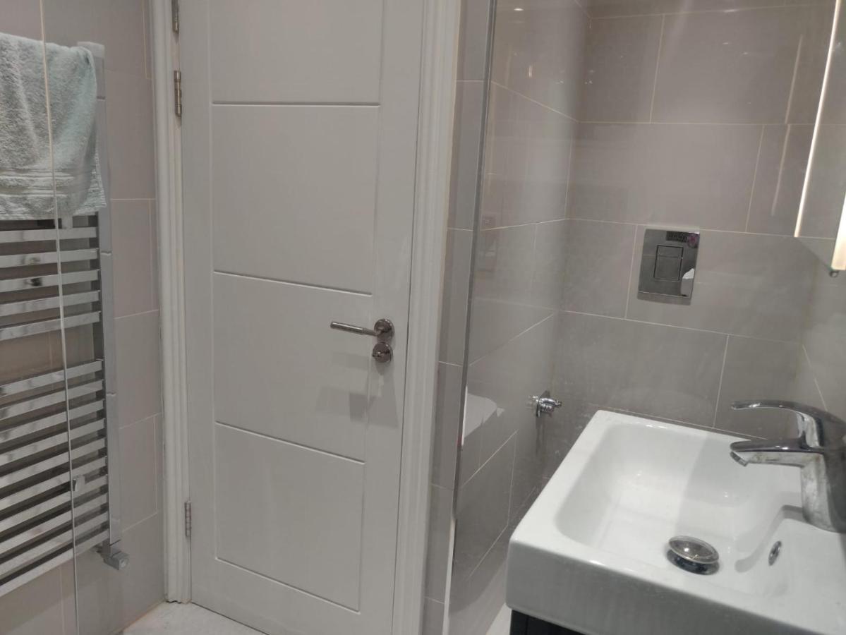 Stunning Double Room in Harrow London Eksteriør bilde
